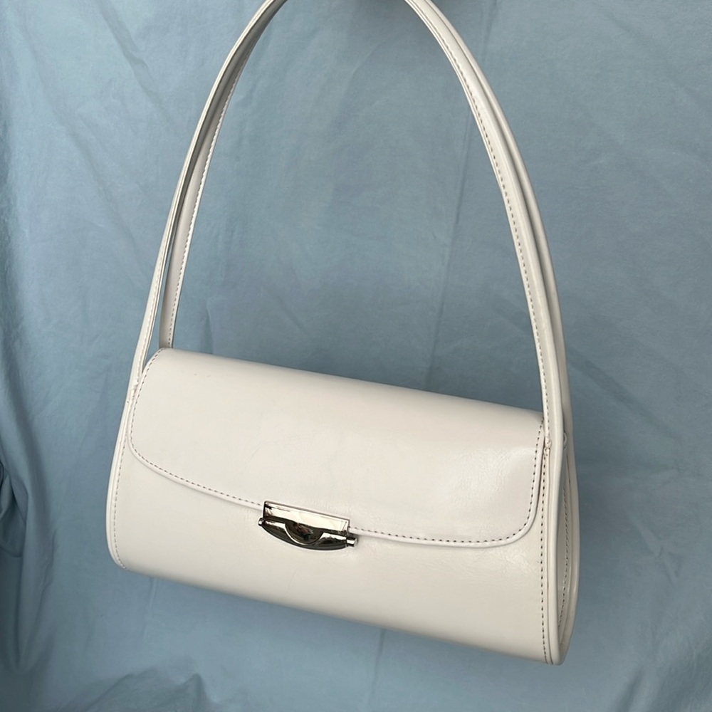 STRUCTURED FAUX LEATHER WHITE SHOULDER BAG